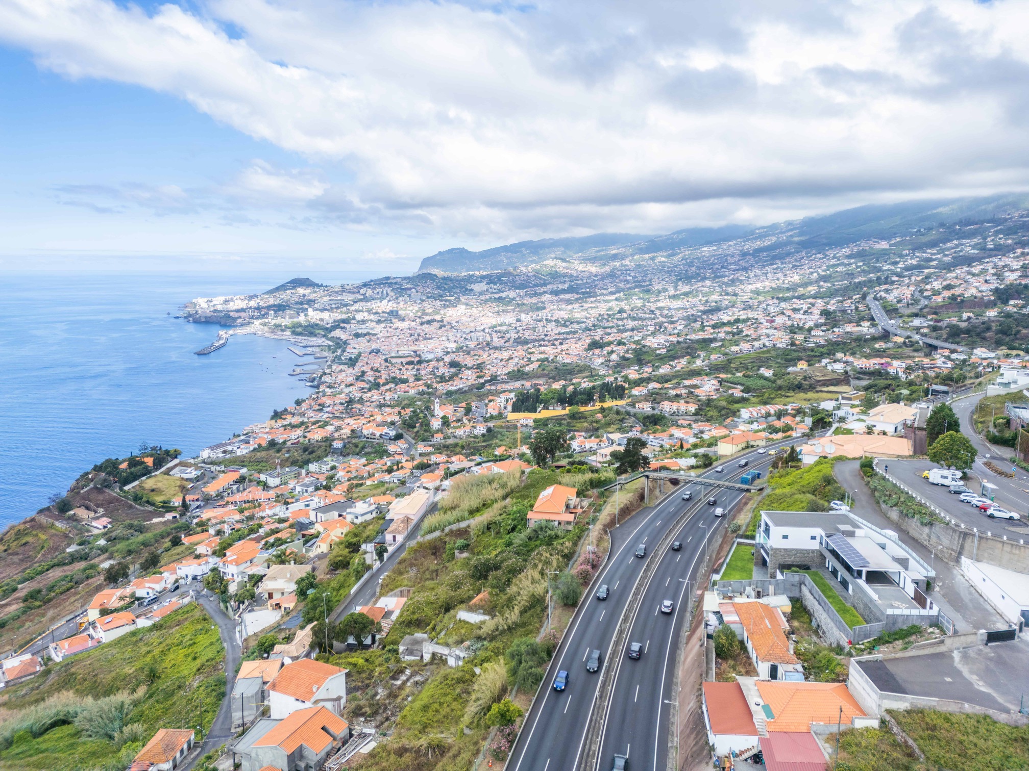 moradia t3 luxo neves sao goncalo funchal madeira atlantico pro real estate